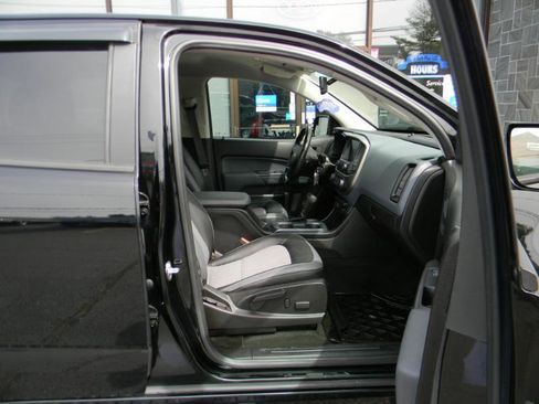 Used 2016 Chevrolet Colorado Z71 AWD/4WD image 14