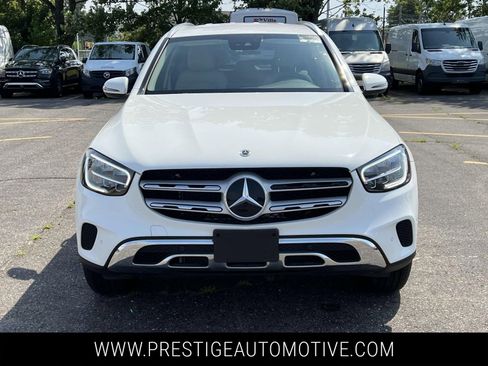 Used 2022 Mercedes-Benz GLC 300 4MATIC w/ Premium Package Lite image 8