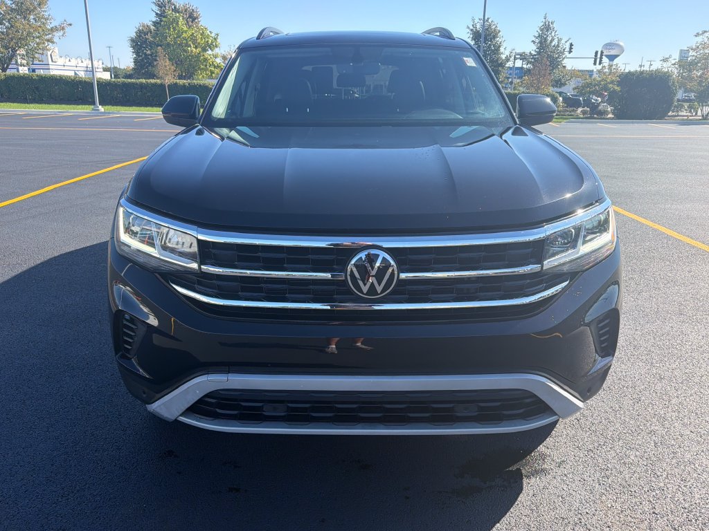 Certified 2023 Volkswagen Atlas SE w/ Panoramic Sunroof Package AWD/4WD image 2