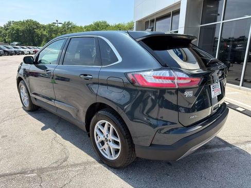 Used 2023 Ford Edge SEL w/ Convenience Package AWD/4WD image 5