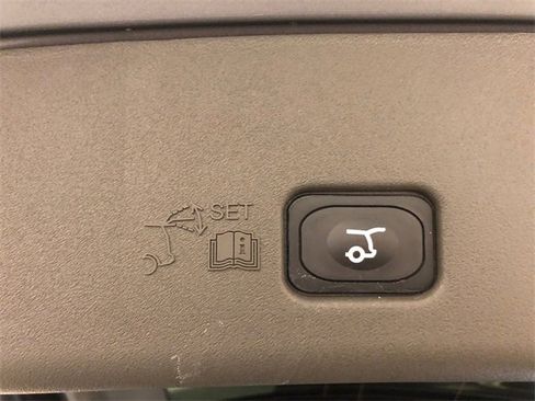 Used 2024 Lincoln Nautilus Premier w/ Equipment Group 102A image 11