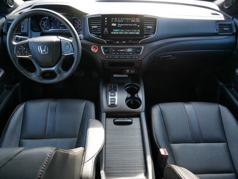 Used 2022 Honda Pilot TrailSport image 10