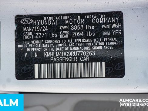Used 2024 Hyundai Elantra SEL FWD image 56