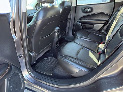 Used 2019 Jeep Compass Limited image 11