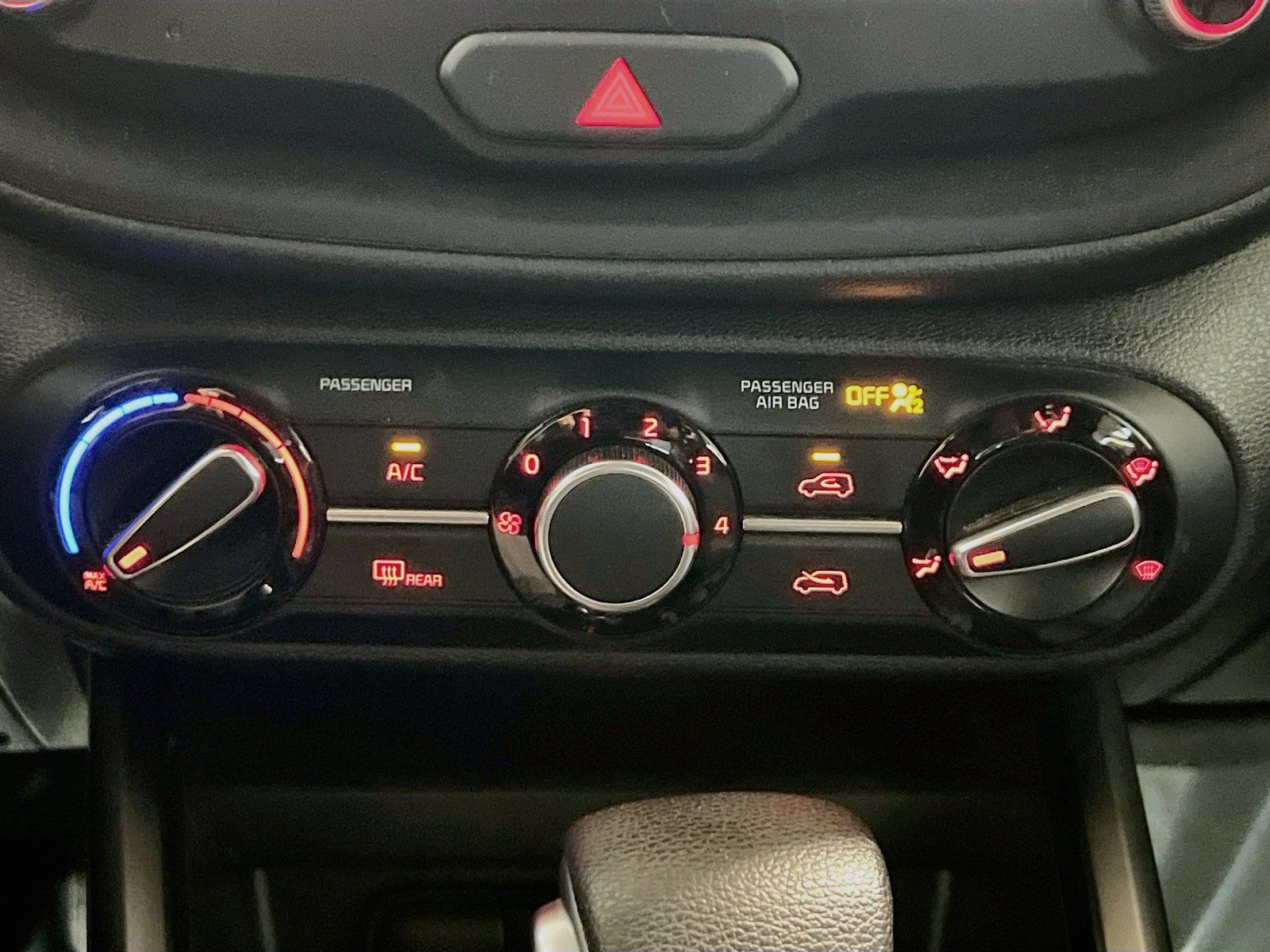 Used 2020 Kia Soul S FWD image 11