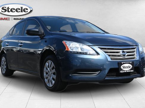 Used 2015 Nissan Sentra SV FWD image 3