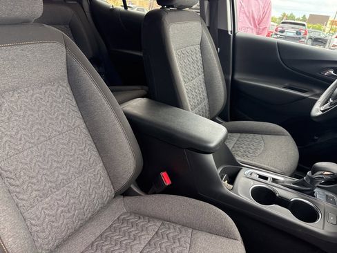 Used 2024 Chevrolet Equinox LT image 34