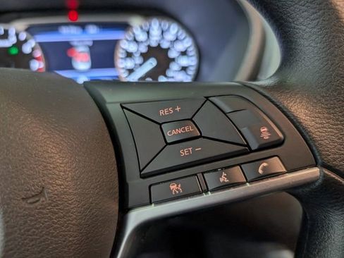 Used 2025 Nissan Sentra SV image 17