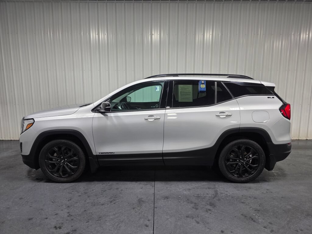 Used 2021 GMC Terrain SLE w/ GMC Pro Grade Package AWD/4WD image 4