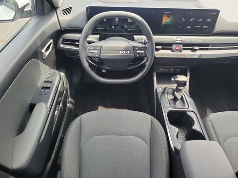 Used 2025 Kia K4 FWD image 12