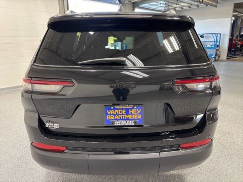 New 2025 Jeep Grand Cherokee L Altitude image 6