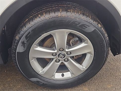 Used 2015 Toyota RAV4 XLE image 10