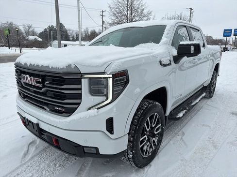 Used 2022 GMC Sierra 1500 AT4 w/ Technology Package image 7
