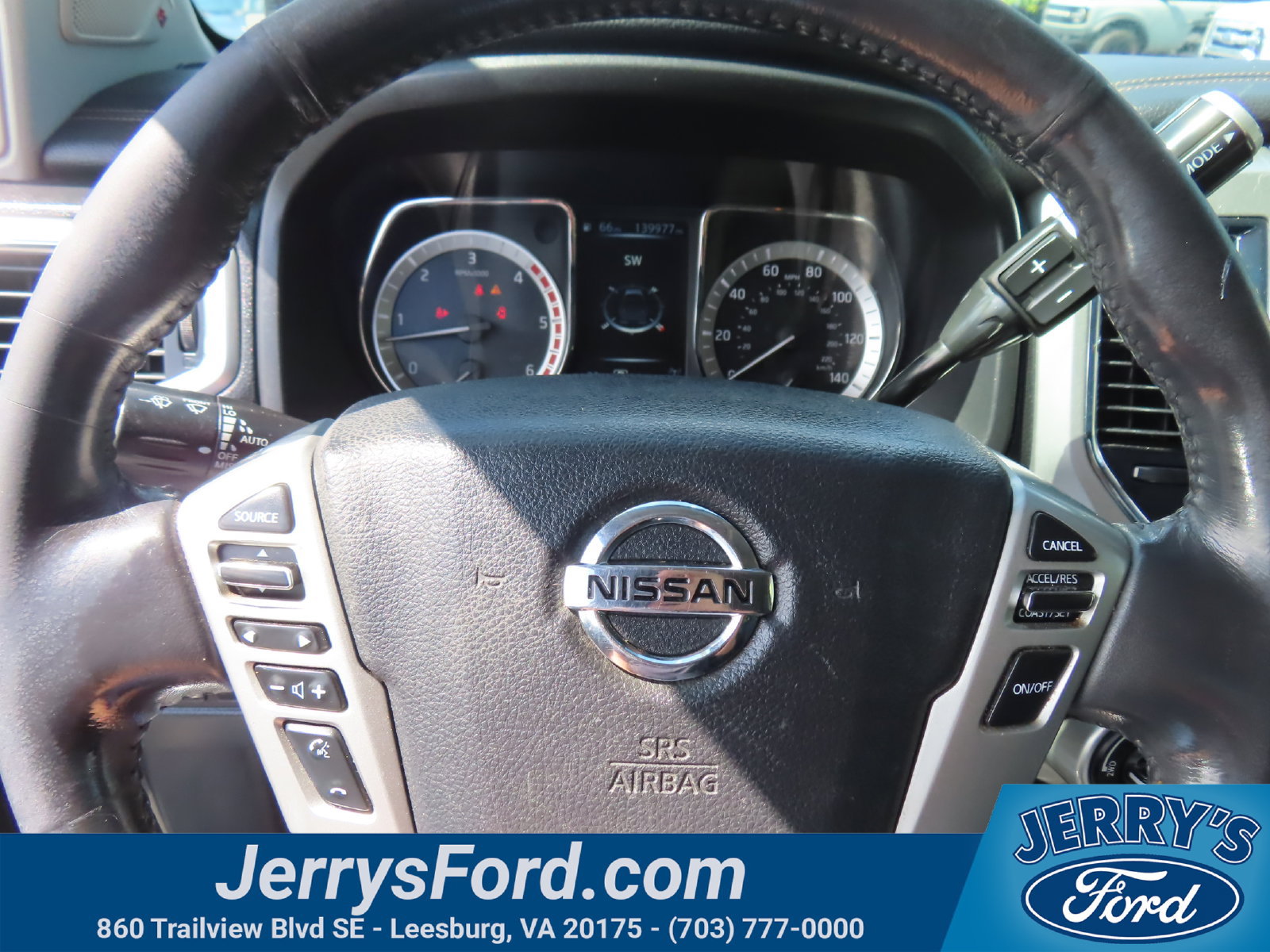 Used 2017 Nissan Titan SL w/ Chrome Package AWD/4WD image 21