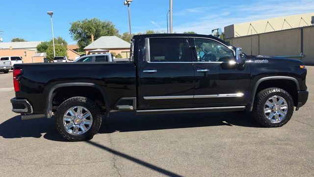 Used 2024 Chevrolet Silverado 3500 High Country w/ Technology Package AWD/4WD image 11
