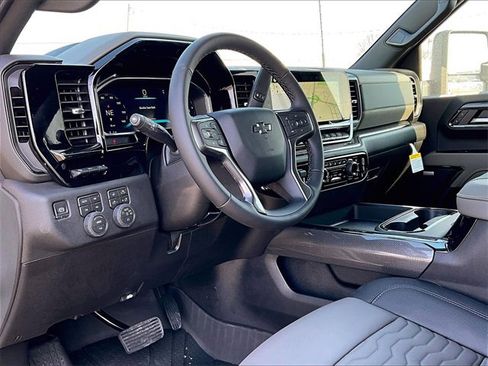 New 2026 Chevrolet Silverado 2500 ZR2 image 7