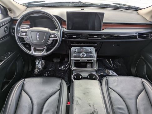 Certified 2022 Lincoln Nautilus Reserve w/ Luxury Package image 28