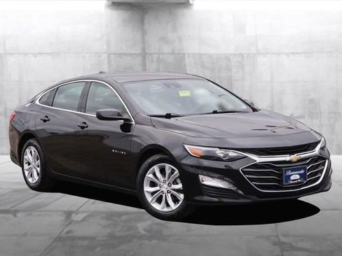 Used 2024 Chevrolet Malibu LT image 2