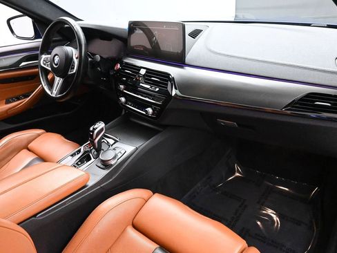 Used 2022 BMW M5 w/ Executive Package image 26