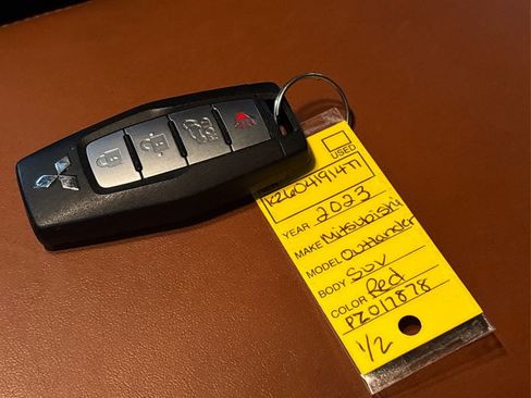 Used 2023 Mitsubishi Outlander SEL image 40