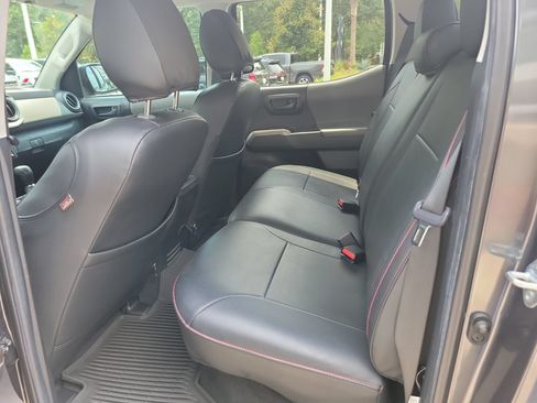 Used 2022 Toyota Tacoma SR5 RWD image 20