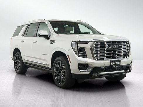 Used 2025 GMC Yukon Denali w/ Denali Reserve Package AWD/4WD image 7