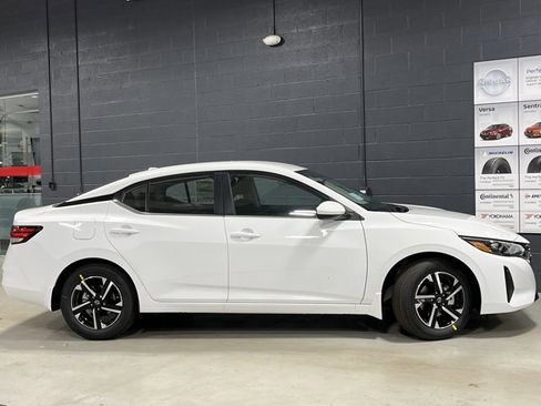 New 2025 Nissan Sentra SV image 5
