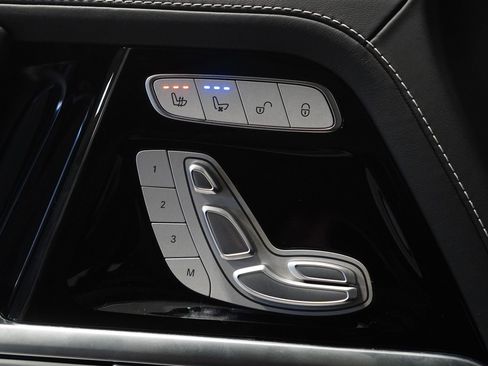 Certified 2025 Mercedes-Benz G 63 AMG 4MATIC image 32