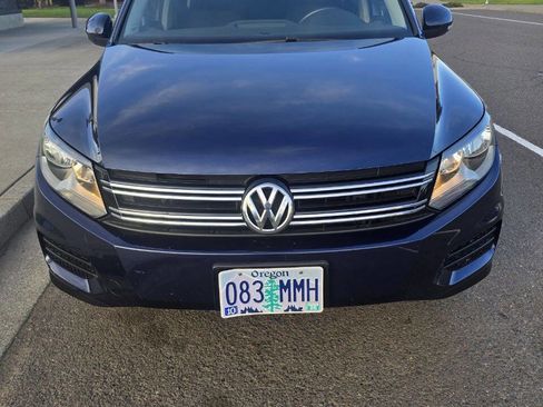 Used 2016 Volkswagen Tiguan S image 2