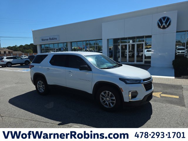 Used 2023 Chevrolet Traverse LS FWD image 1