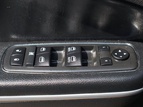 Used 2020 Chrysler 300 S image 14