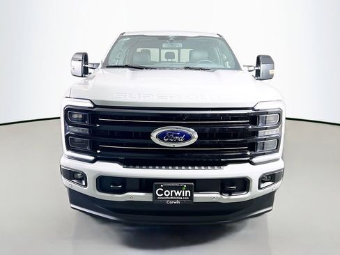New 2026 Ford F250 Platinum w/ FX4 Off-Road Package image 4