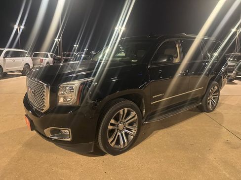 Used 2017 GMC Yukon Denali w/ Open Road Package image 2