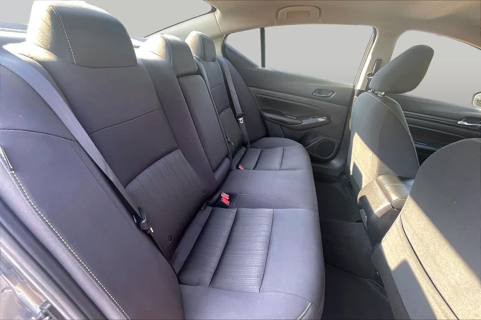 Used 2025 Nissan Altima 2.5 SV FWD image 19