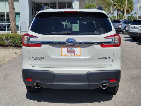 Used 2025 Subaru Ascent Premium image 4