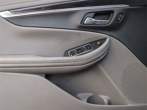 Certified 2018 Chevrolet Impala LS image 20