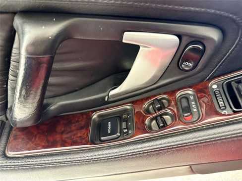 Used 1995 Acura NSX T image 14