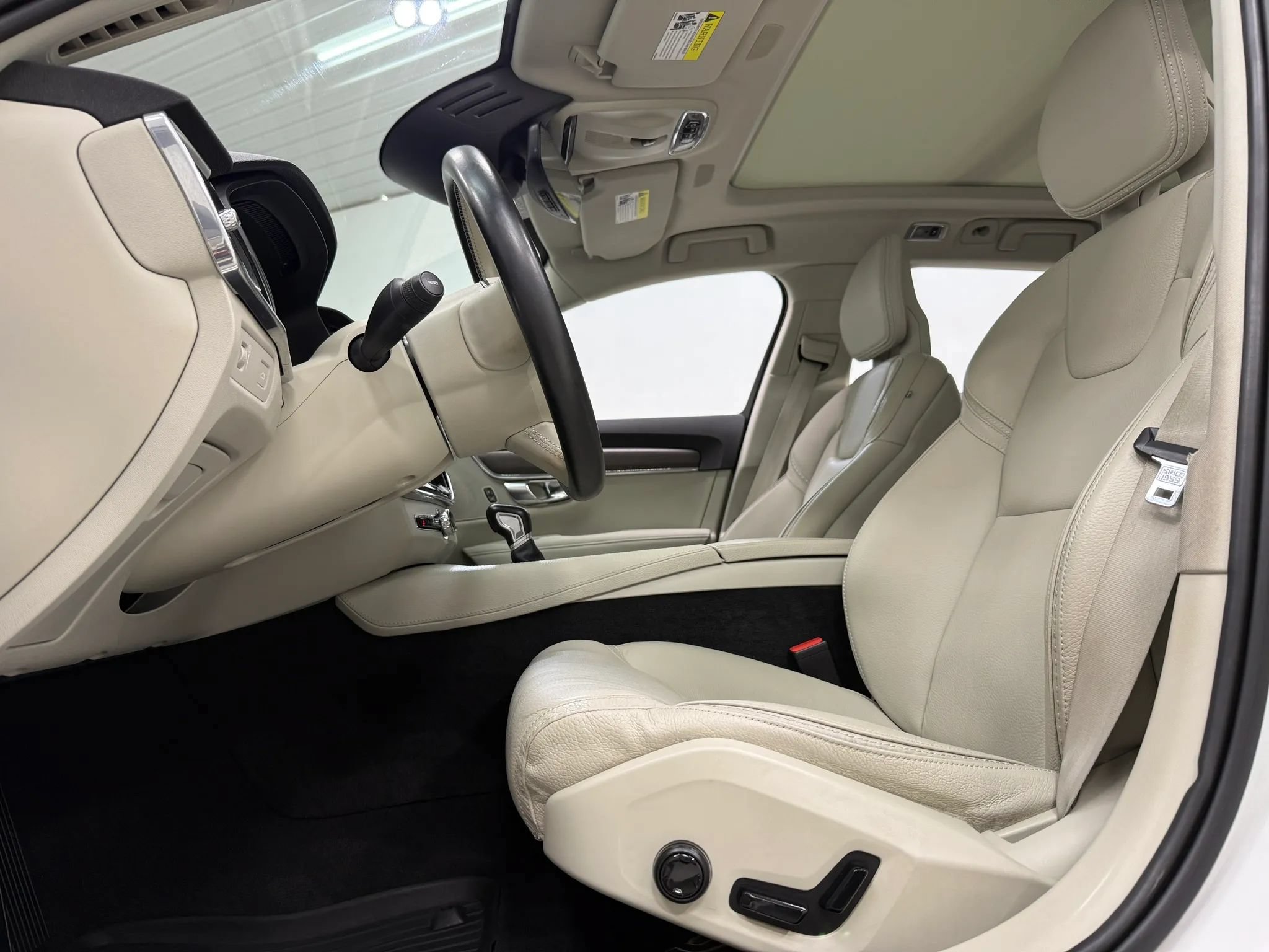 Used 2018 Volvo V90 T6 Cross Country w/ Convenience Package AWD/4WD image 15