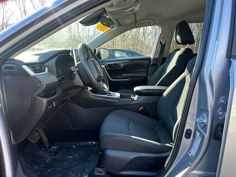 Certified 2025 Toyota RAV4 LE image 27
