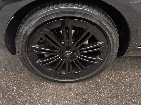 Used 2023 Land Rover Range Rover SE image 15