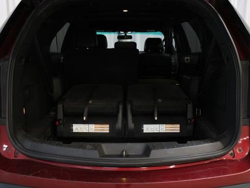 Used 2014 Ford Explorer XLT w/ Equipment Group 202A FWD image 29