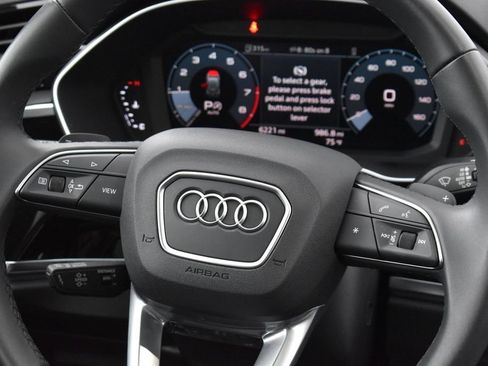 Used 2025 Audi Q3 2.0T Premium w/ Convenience Package AWD/4WD image 14