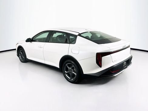 Used 2025 Kia K4 LXS image 5