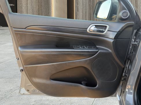 Used 2020 Jeep Grand Cherokee Altitude image 61