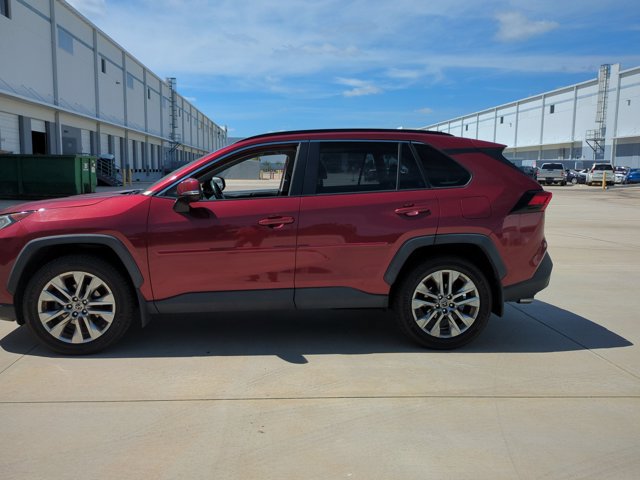 Used 2019 Toyota RAV4 XLE Premium w/ Cold Weather Package AWD/4WD image 8