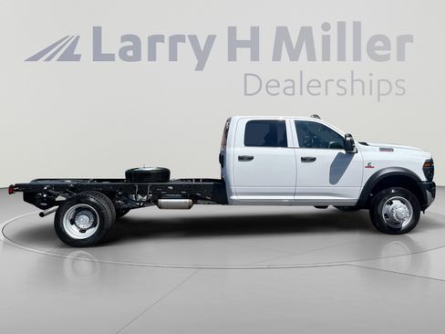 New 2026 RAM 5500 Tradesman w/ Chrome Appearance Group AWD/4WD image 6