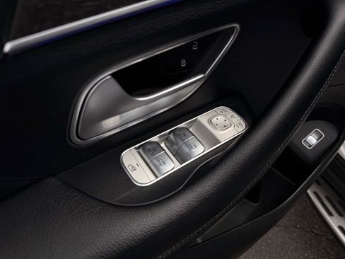 Used 2020 Mercedes-Benz GLE 350 GLE 350 w/ Premium Package image 40