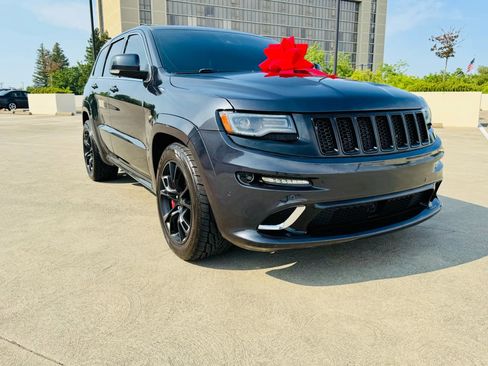 Used 2014 Jeep Grand Cherokee SRT image 22
