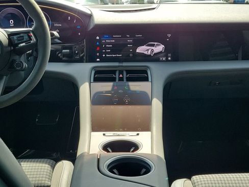 Certified 2025 Porsche Taycan AWD/4WD image 22