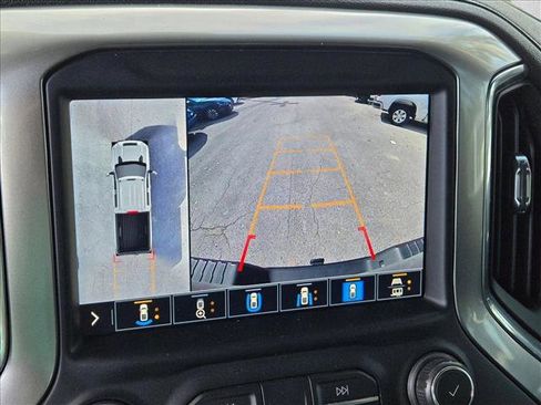 Used 2021 Chevrolet Silverado 2500 LTZ w/ LTZ Plus Package image 12